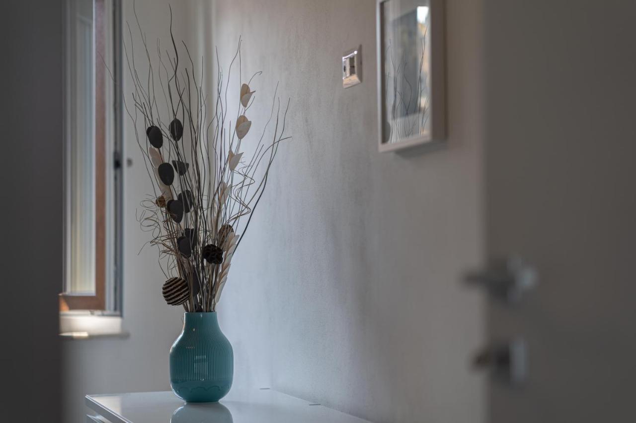 Casa Raffaello Apartment ซานมีเนียโต ภายนอก รูปภาพ